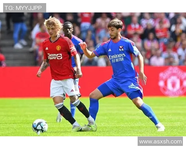 友谊赛精彩对决:里昂与利物浦战成平局引发全场热议